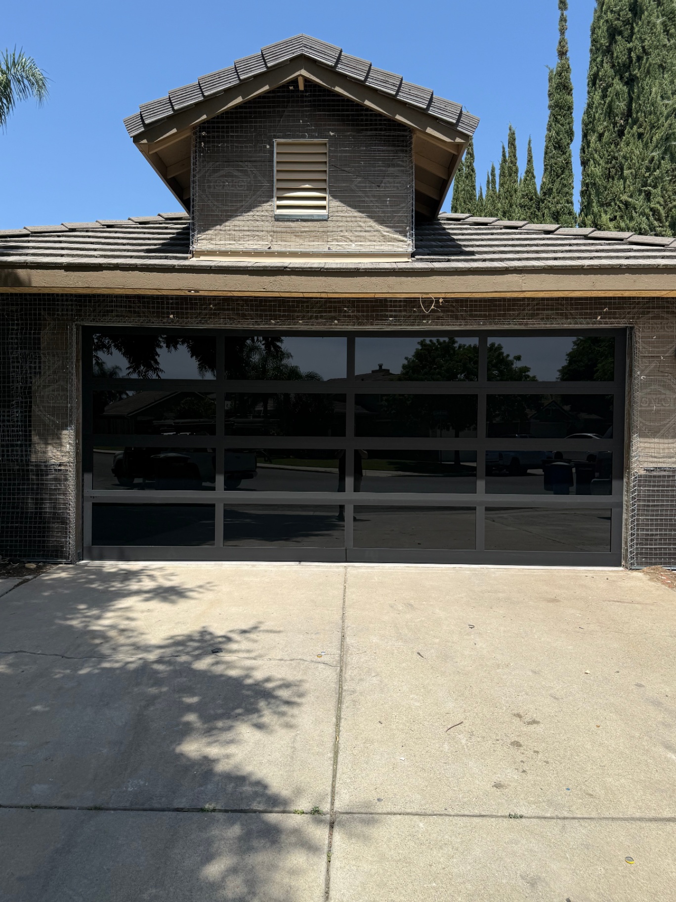 Full-View Glass & Aluminum example